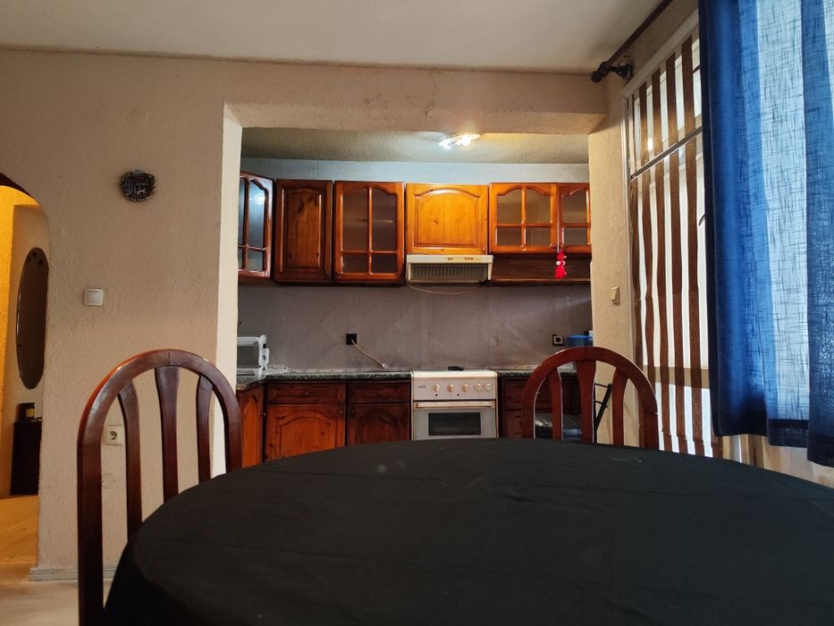 Дава се под наем Двустаен апартамент в Варна, Лятно кино Тракия - 60 кв.м за 484.5 € - Снимка #2