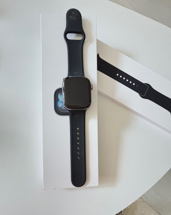Apple Watch Series 11 42 мм
