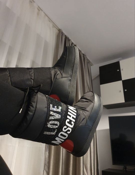 Cizme ugg moschino