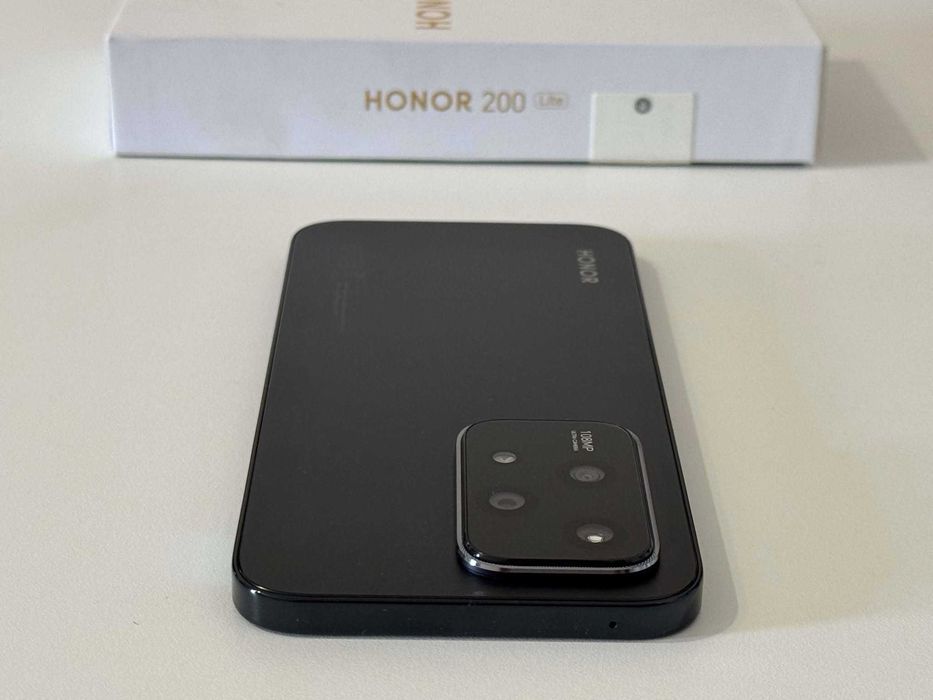 Бартер! Като НОВ! Honor 200 Lite Midnight Black (Черен)