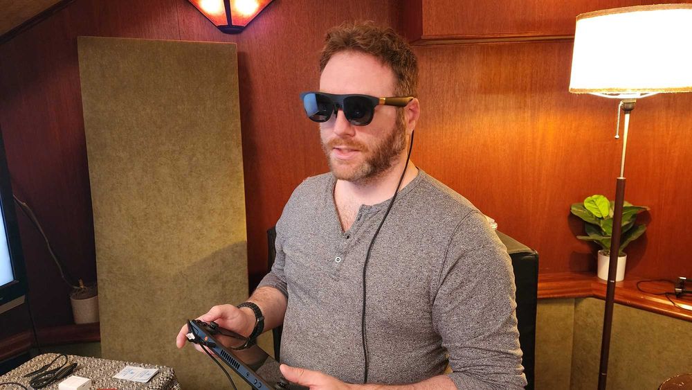 Xreal Air 2 AR очила-виртуален екран до 330 инча в джоба ви. Като нови