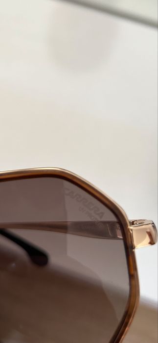 Слънчеви оригинални очила Carrera