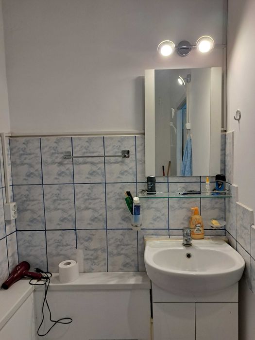 Apartament oferit spre inchiriere