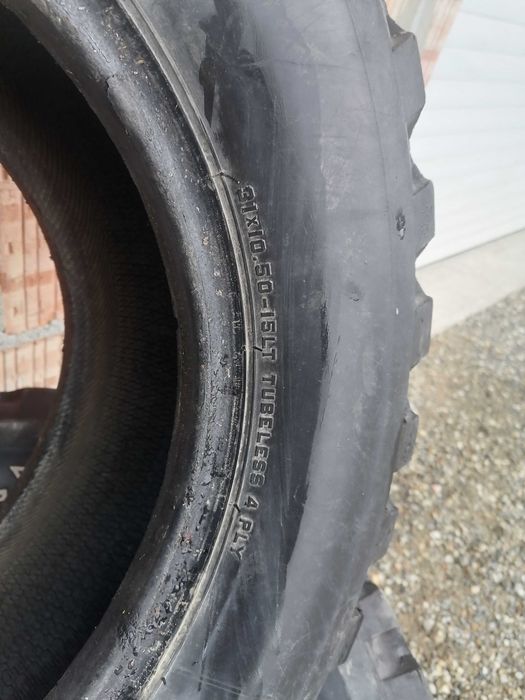 Anvelope pentru asfalt si teren uscat