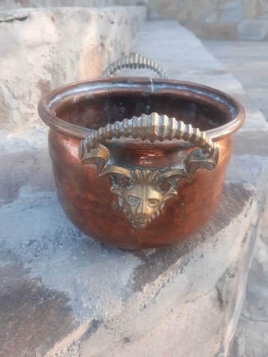 Carafa veche lucrata manual