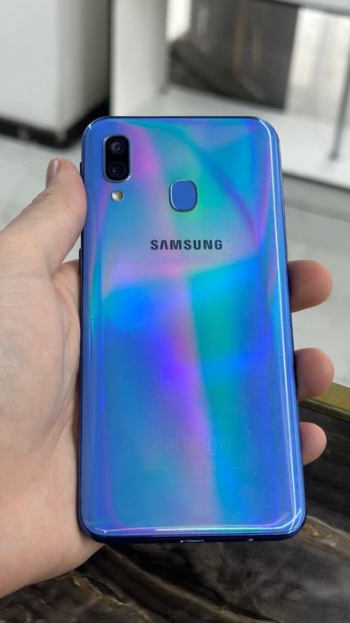 SAMSUNG A40 срочна
