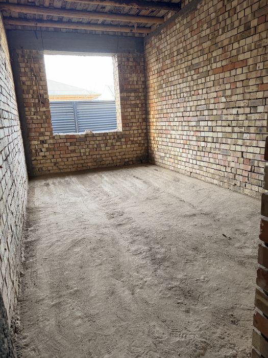 ПРОДАЁТСЯ КОТТЕДЖ — есть потенциал для создания уютного дома.