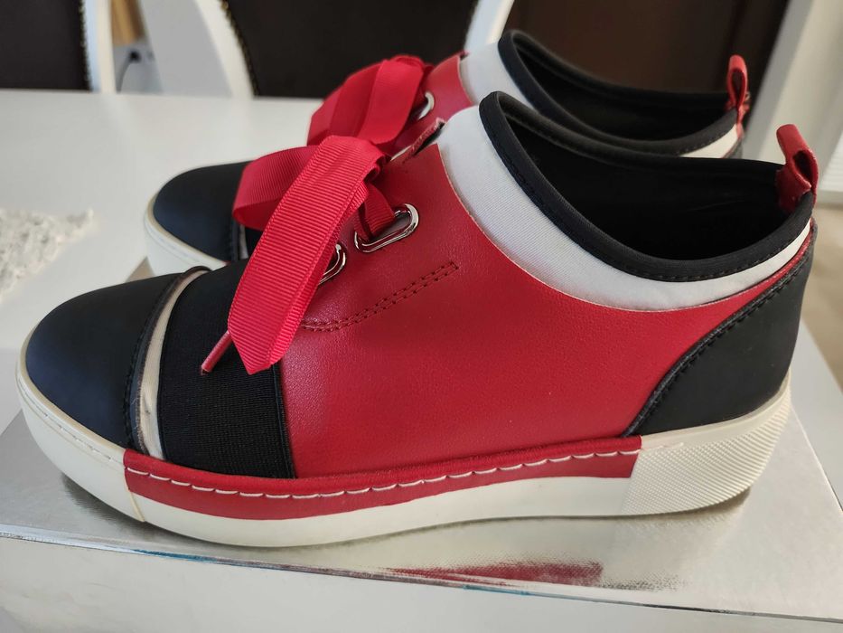 Сникърси Loriblu