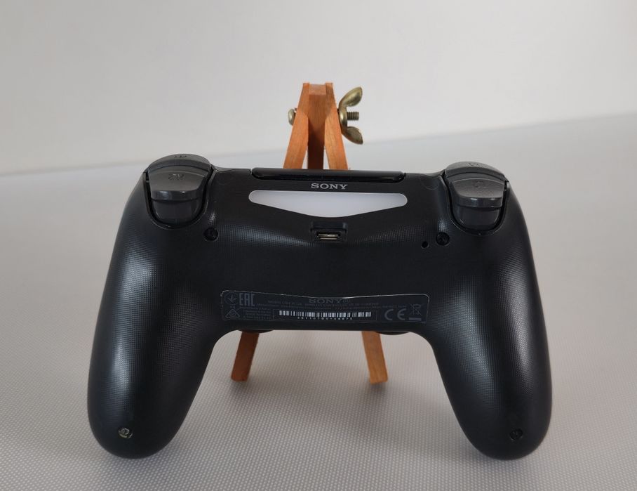 Реновирана конзола Sony Playstation 4 Pro, 1 джойстик, гаранция