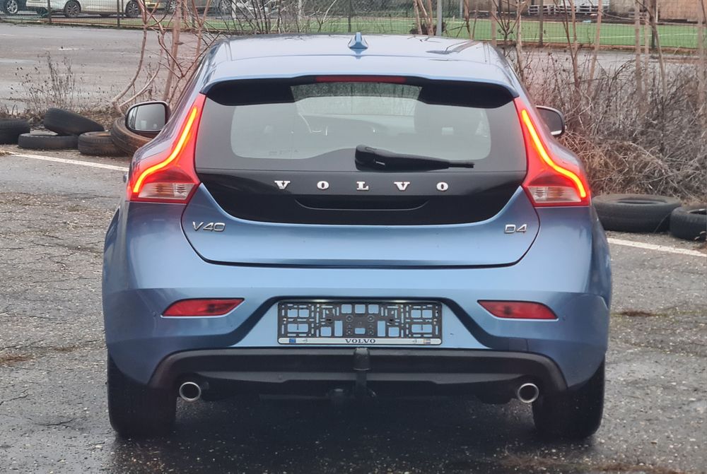 Volvo V40 - D4 2015 * 2.0 Diesel 190 CP * Navi * Piele * Memorii