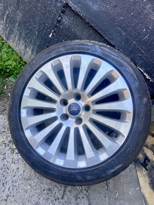 Vând Jante originale Ford R17 inch - “15 Spoke” de proveniență Italia