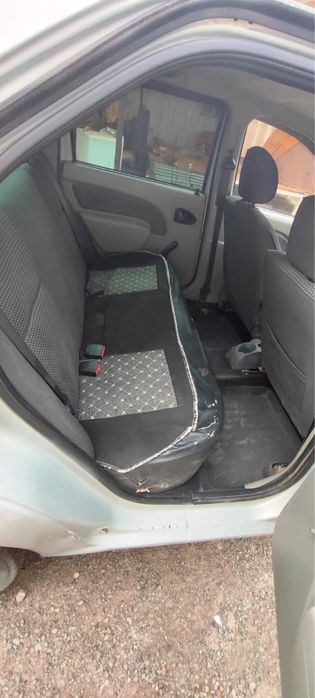 Автомобиль Рено Логан