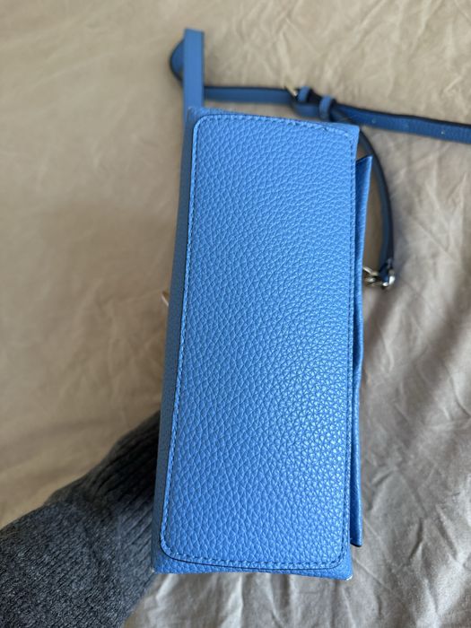 Дамска чанта GUESS