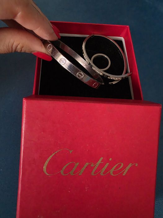 Vand set cartier, 2 brățări si 1 inel!