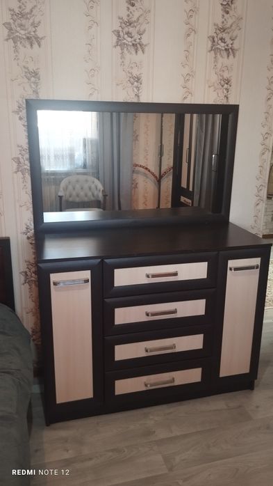 Спальный гарнитур.