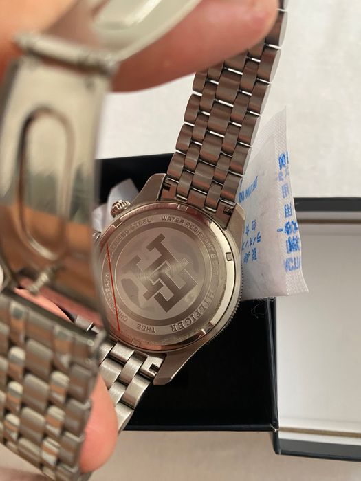 Часовник Tommy Hilfiger