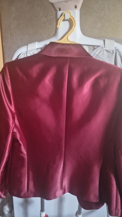 Продаю женский пиджак