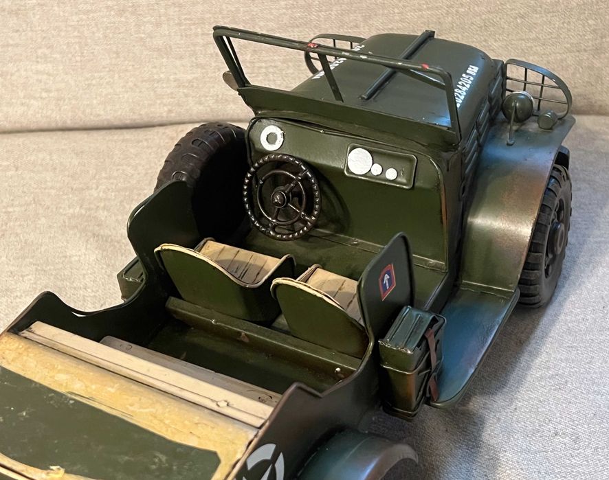 Jeep militar WWII Willys metal handmade model colectie tabla