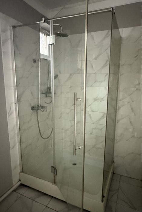 Продам душевую кабину б/у