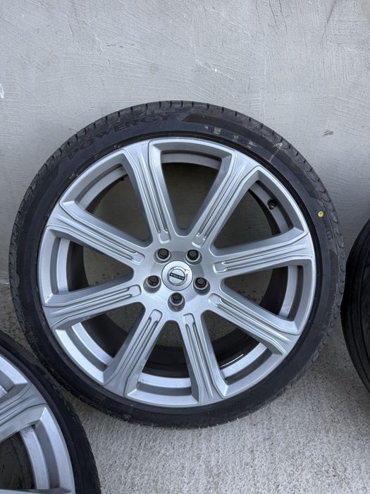 Jante R20 originale VOLVO 255/35 R20 vara Pirelli