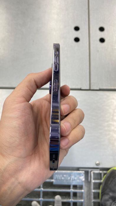 iPhone 14 Pro, 256GB, цвет Deep Purple.