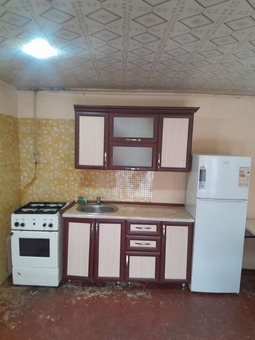 Янгиобод мах. 1,85 соток 2 хона ховли оилага ижарага топ. 300 у.е.