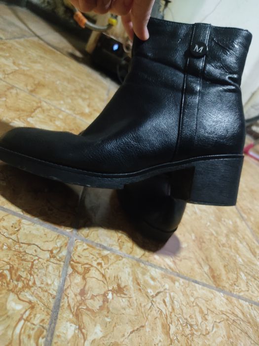 Ayollar qiwki oyoq kiyimi holati yaxshi