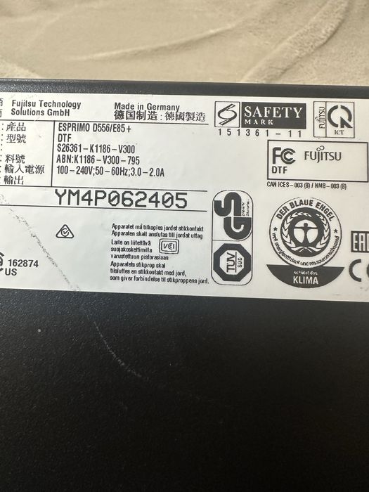 Fujitsu Esprimo D556