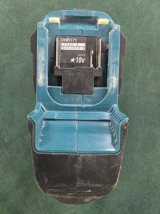 Makita DHR171  перфаратор