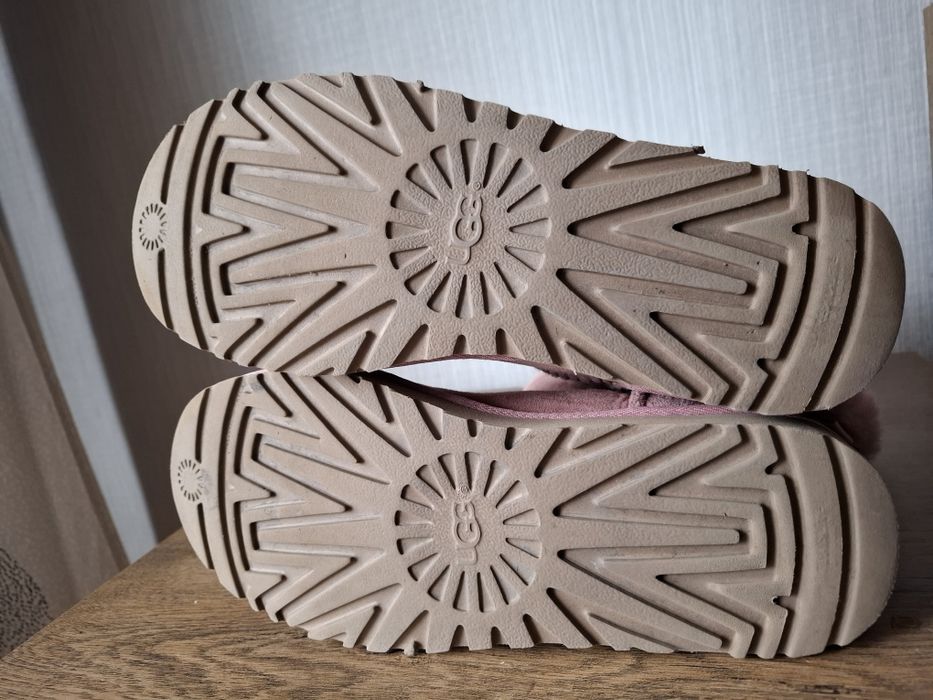 UGG дамски зимни обувки 41 номер.