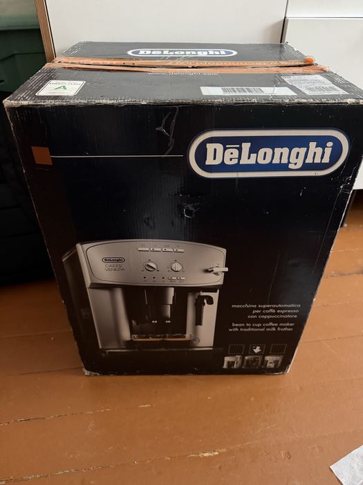 Кофемашинка Delonghi