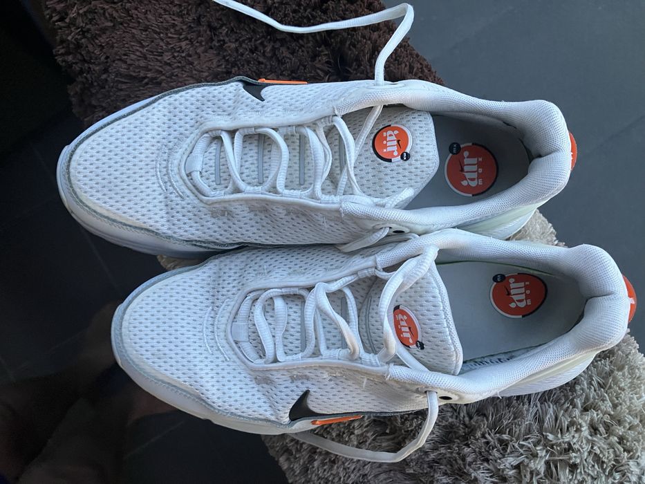 Маратонки NIKE AIR MAX PULSE номер 44,5