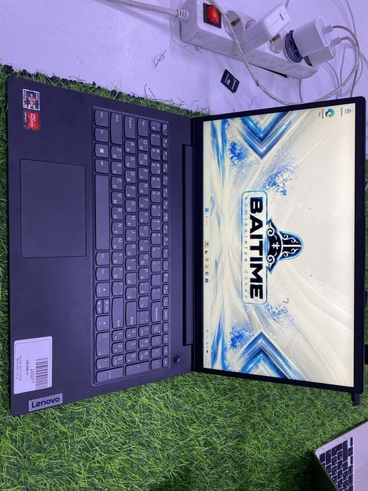 Lenova v15 G4 Ноудбук