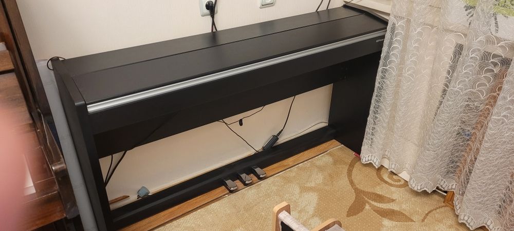 Электро пианино. Digital piano roland F140R