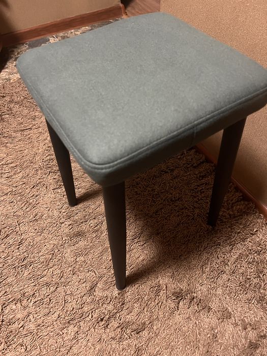 Табуретки новые в упаковке