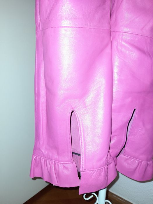 Pantaloni roz Barbie din piele naturala
