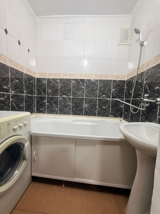 Продам квартиру по адресу Сатпаева 5