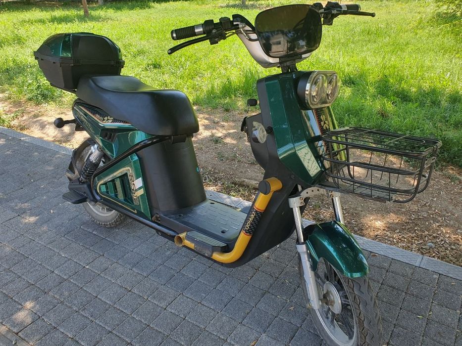 Elektro Skuter Nomi REVION Classic birinchi qo'l 5 ta akkumulyatorli