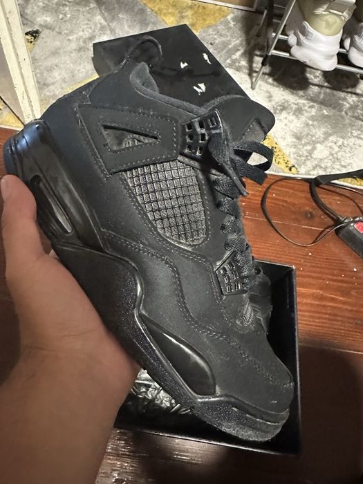 Jordan 4 black cat