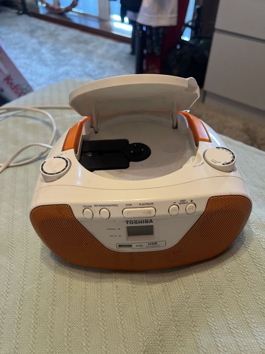 Магнитафон +радио