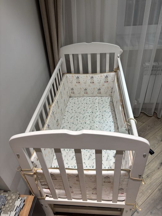 Детская кроватка