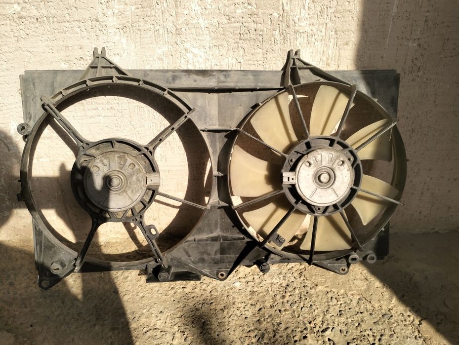 Продаем вентилятор на лексус 300