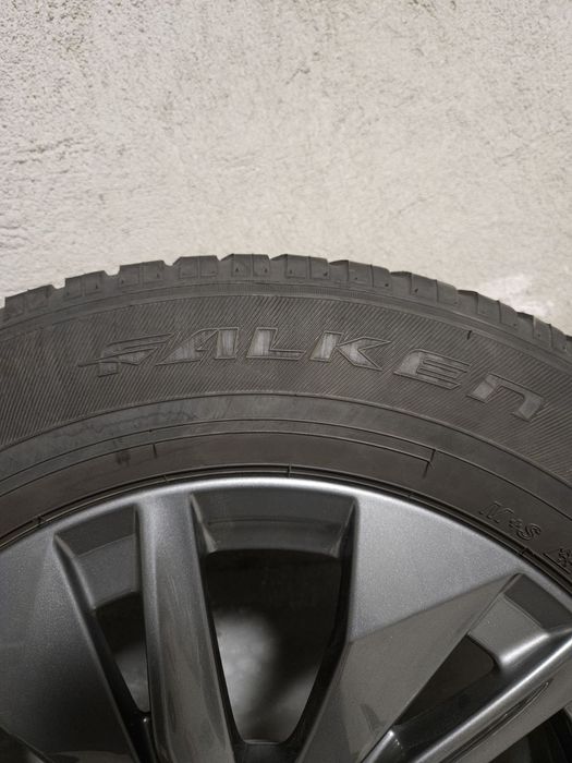 Зимни гуми с оригинални джанти за Пежо 4бр 215/65/16R