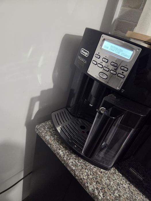 Espressor  cafea DeLonghi Magnifica Automatic Capuccino