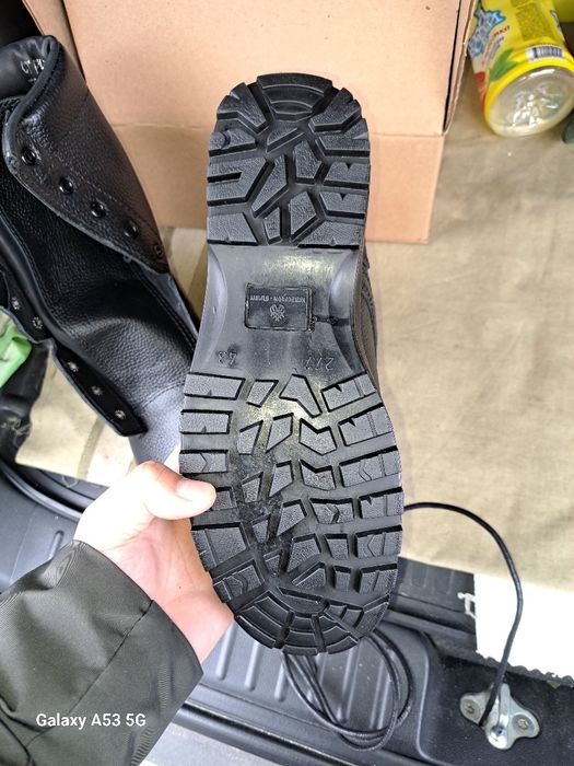 Продам армейский берцы размер 43