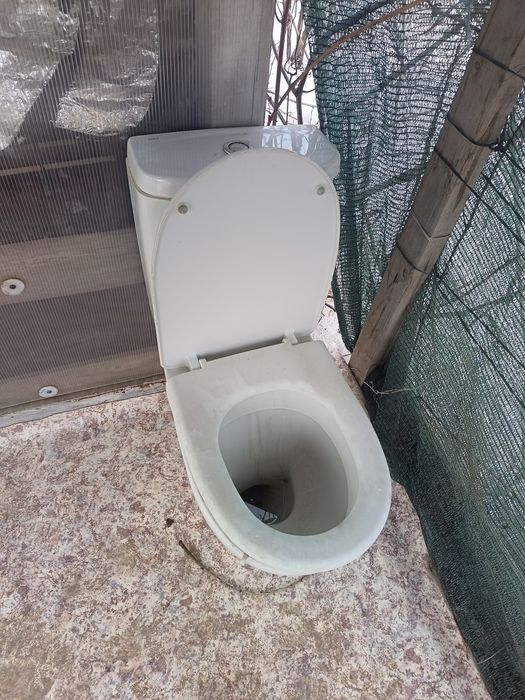 Унитаз продам б/у