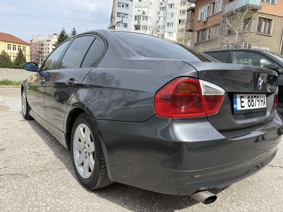 Продавам BMW 320D E90