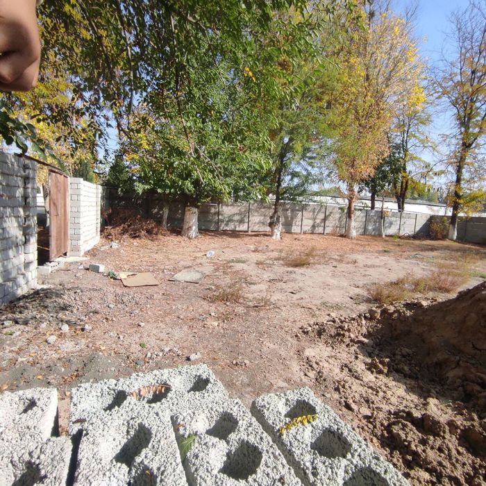 yer sotiladi 3 sotik svet gaz suv intirnet bor dakumenti bor