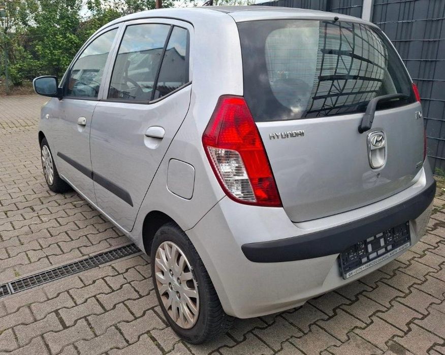 HYUNDAI i10 2010 — imagine 5