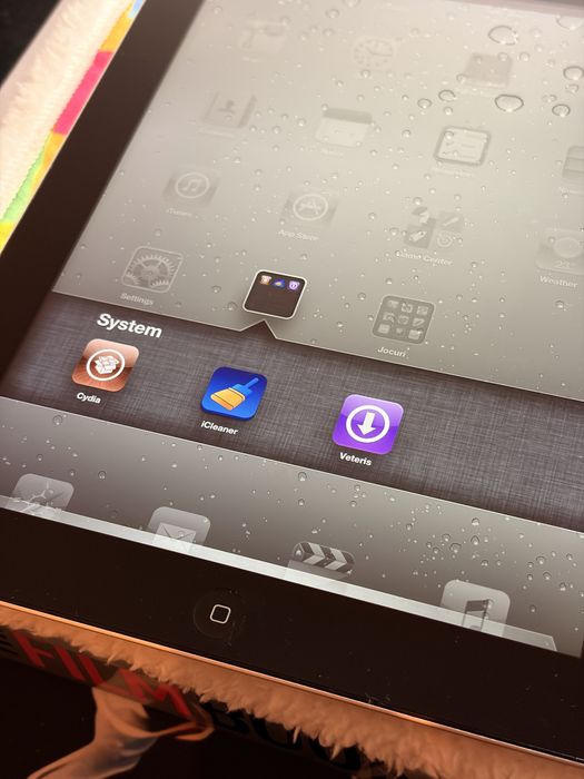 Apple iPad 4 Wi-Fi + Cellular iOS 6 (pentru colecție)